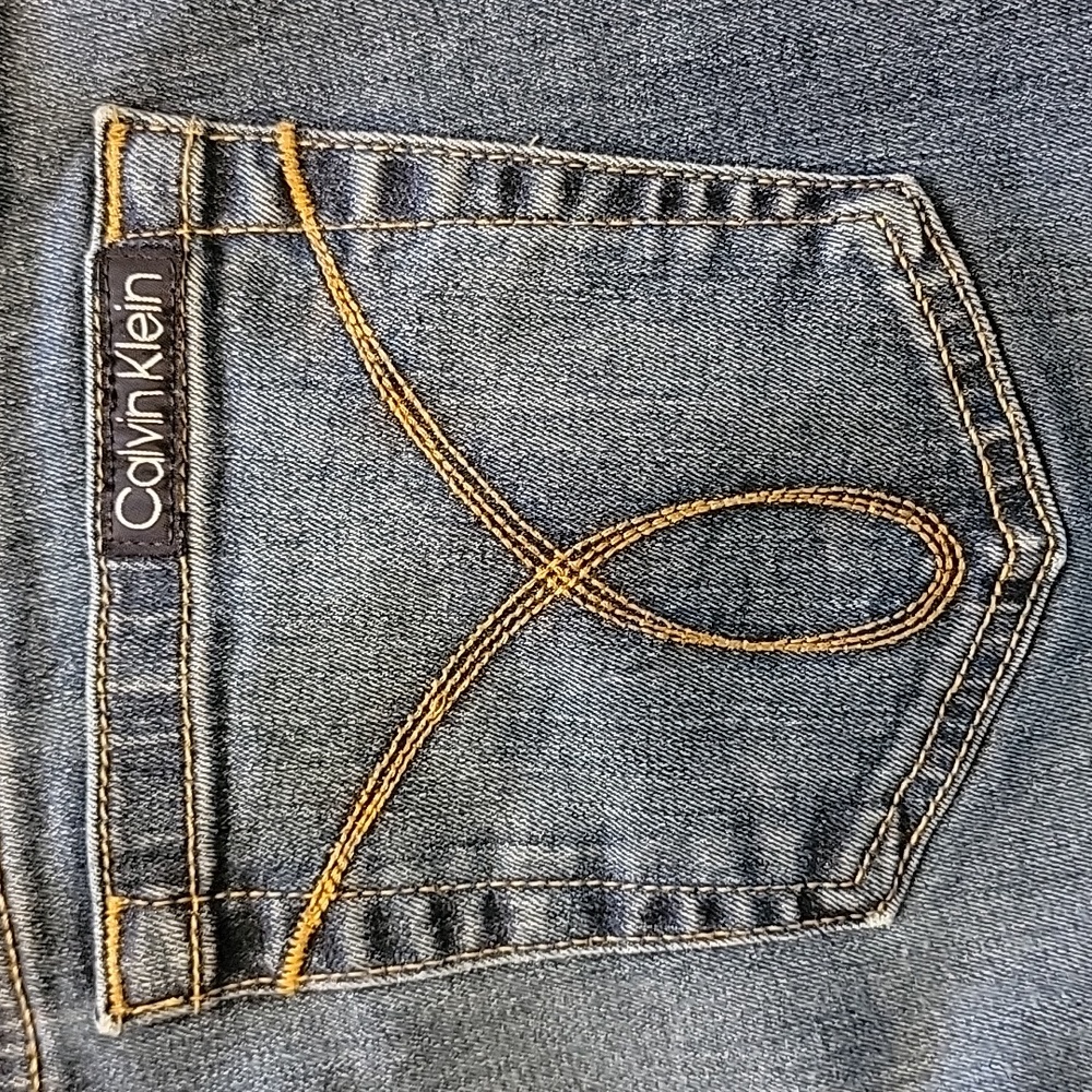 CALVIN KLINE FLARE MEDIUM WASH WOMENS JEANS SIZE 10X32 - Picture 5 of 9